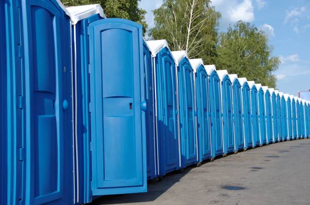 Best Portable bathroom rental  in Shannondale, WV